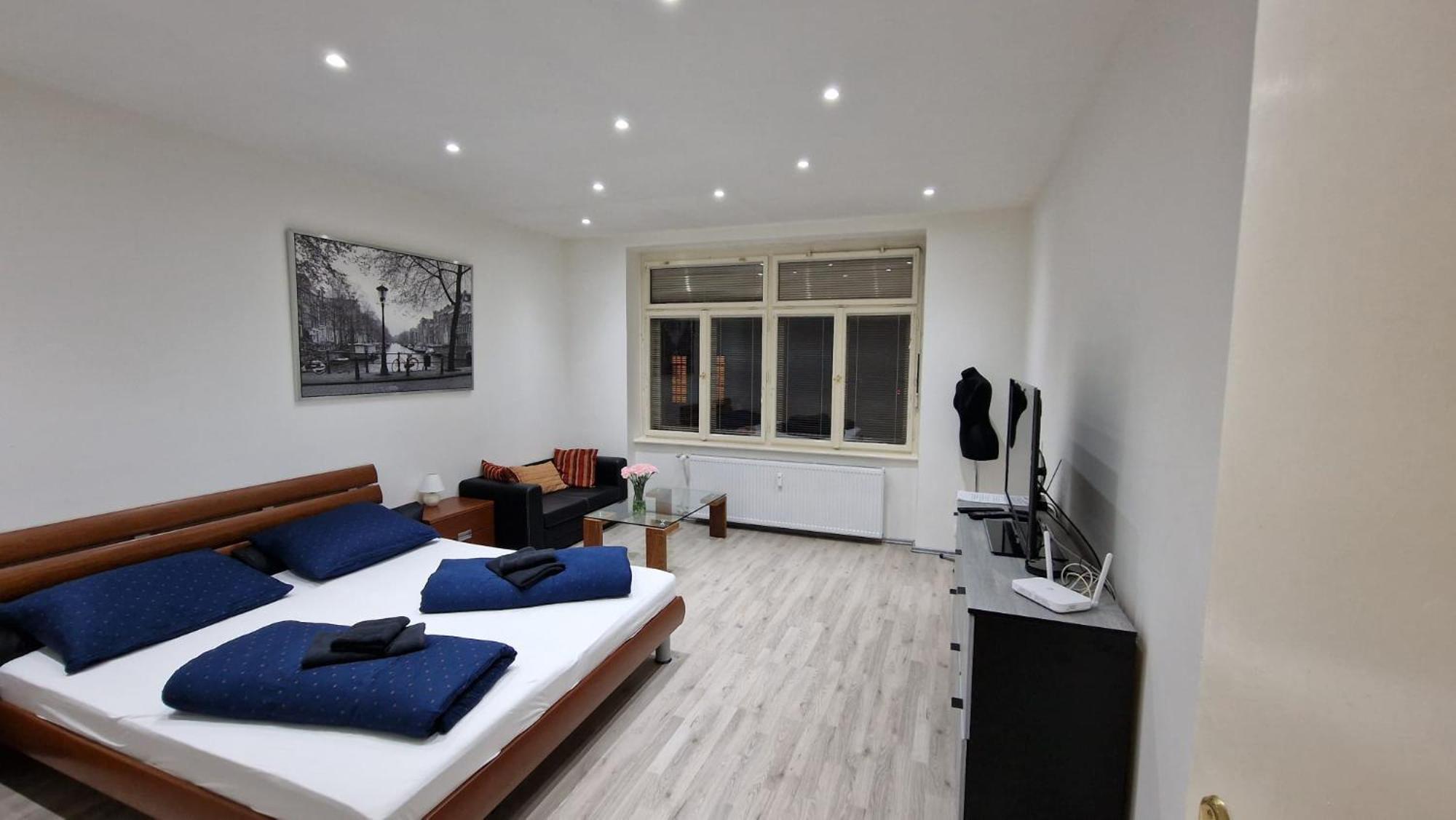 Apartment Flora - Late Check-Out At Noon 12 O Clock For Free Pressburg Exterior foto