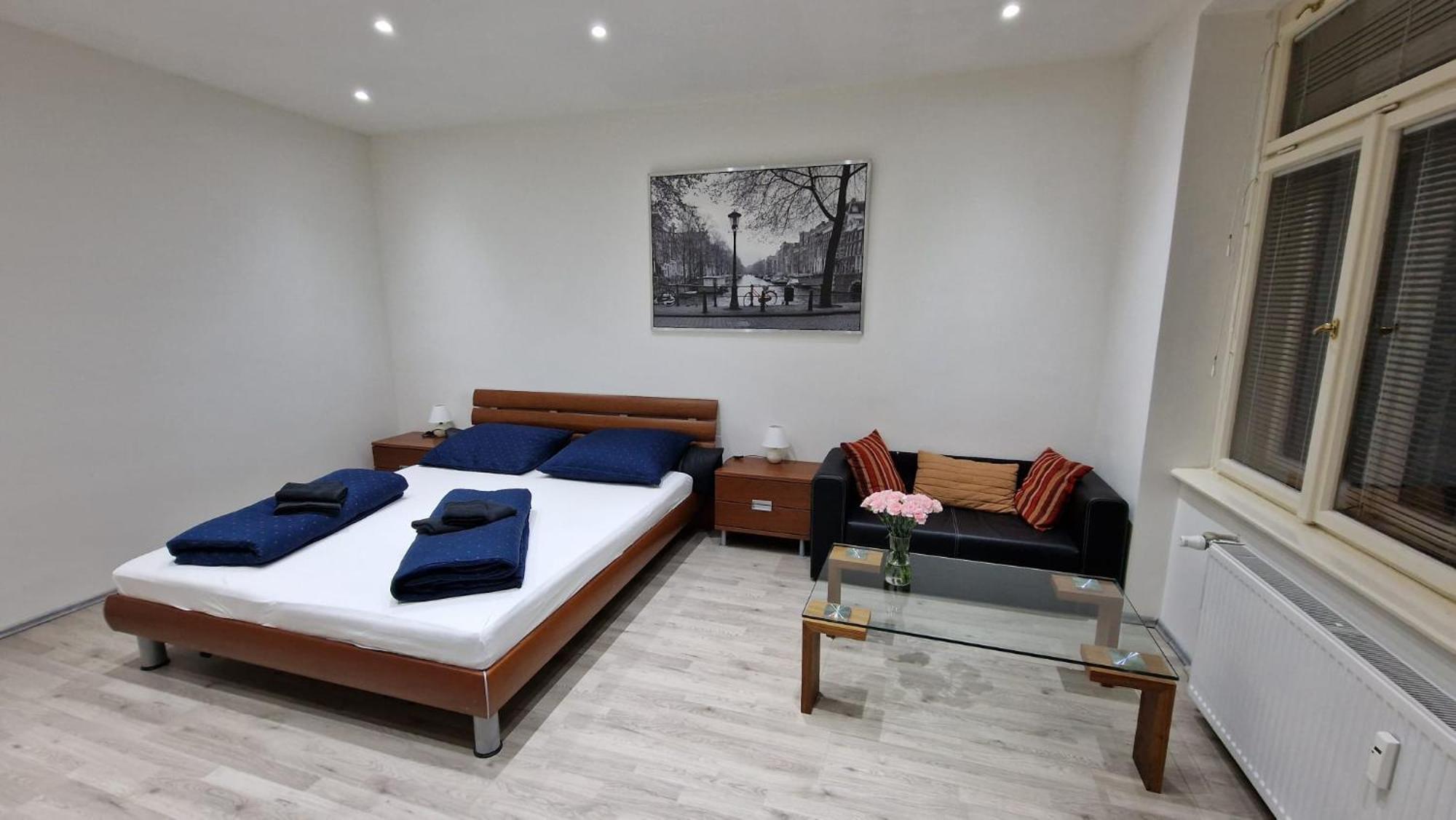 Apartment Flora - Late Check-Out At Noon 12 O Clock For Free Pressburg Exterior foto