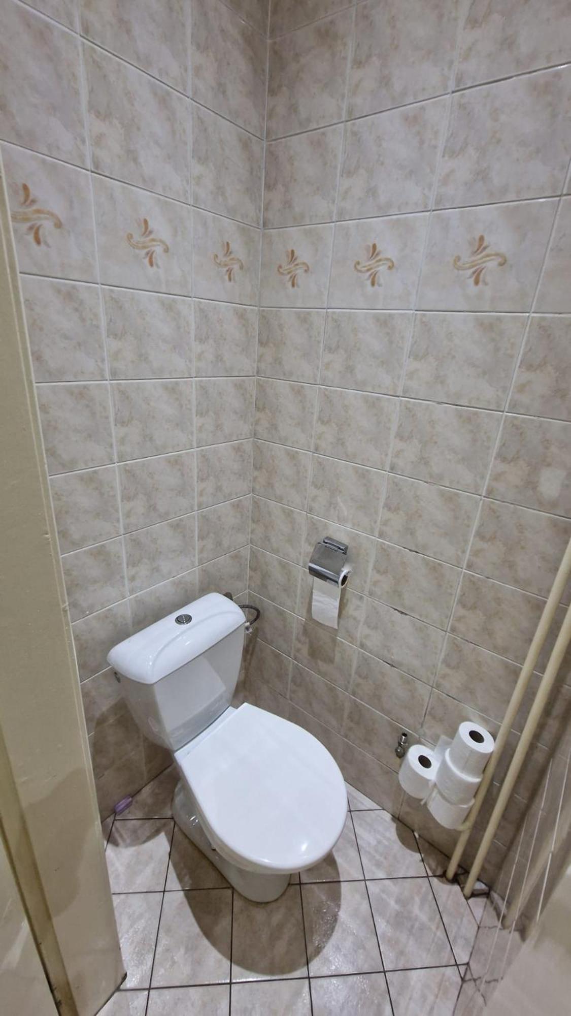 Apartment Flora - Late Check-Out At Noon 12 O Clock For Free Pressburg Exterior foto